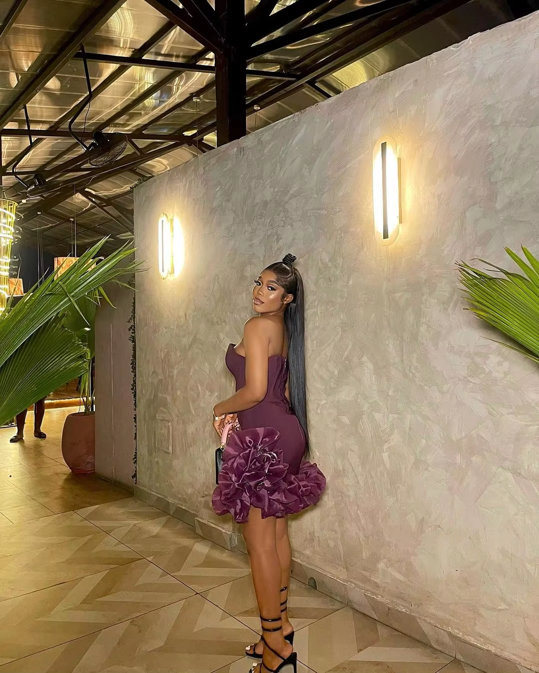 Popular Little Black Girls Short Prom Dresses Strapless Ruffled Bottom African Mini Cocktail Dress Aso Ebi Birthday Party Dress