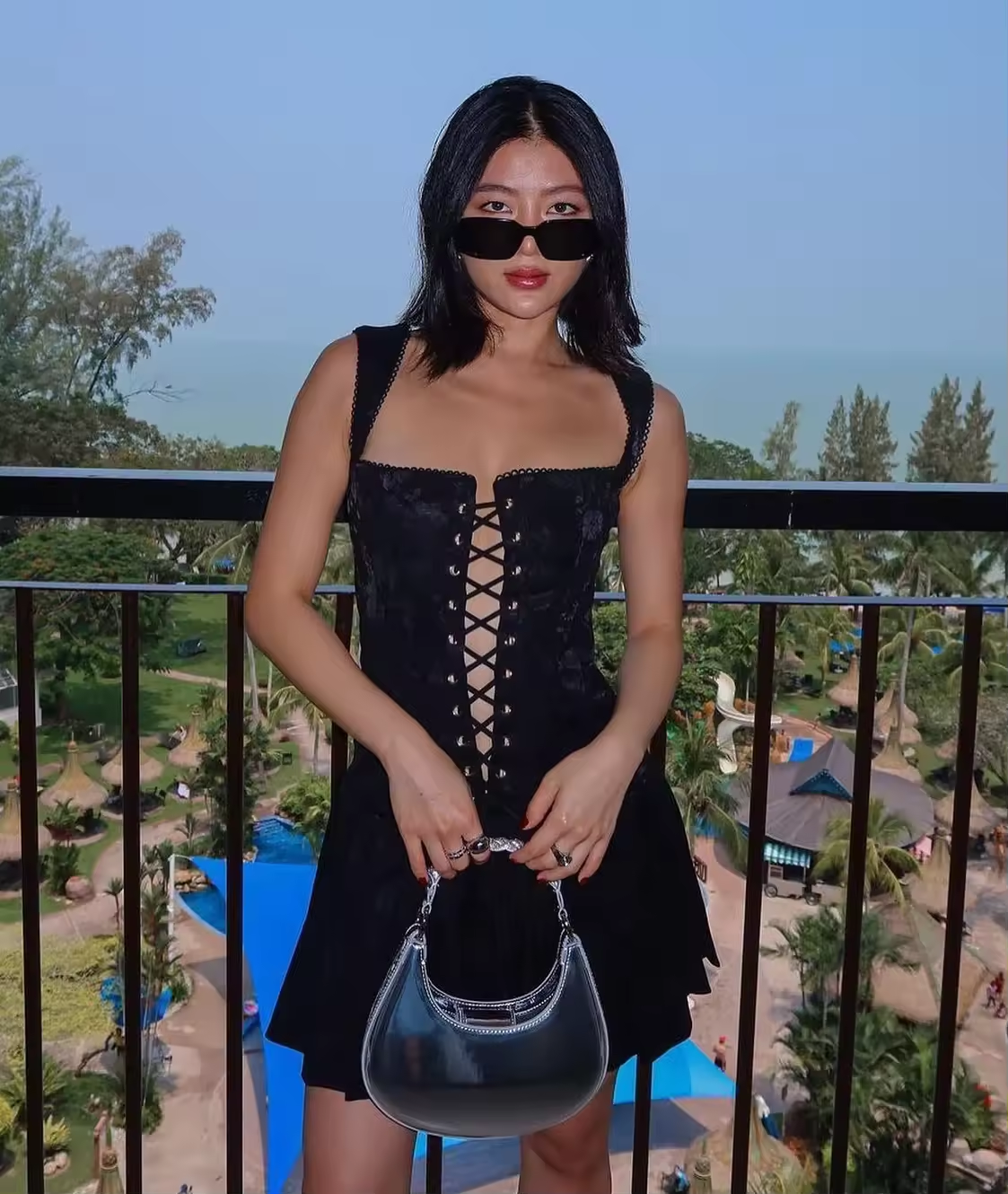 Women Black Lace Up Bodycon Dress Sexy Mini Spaghetti Strap Pleated Dress Female Birthday Party Dresses