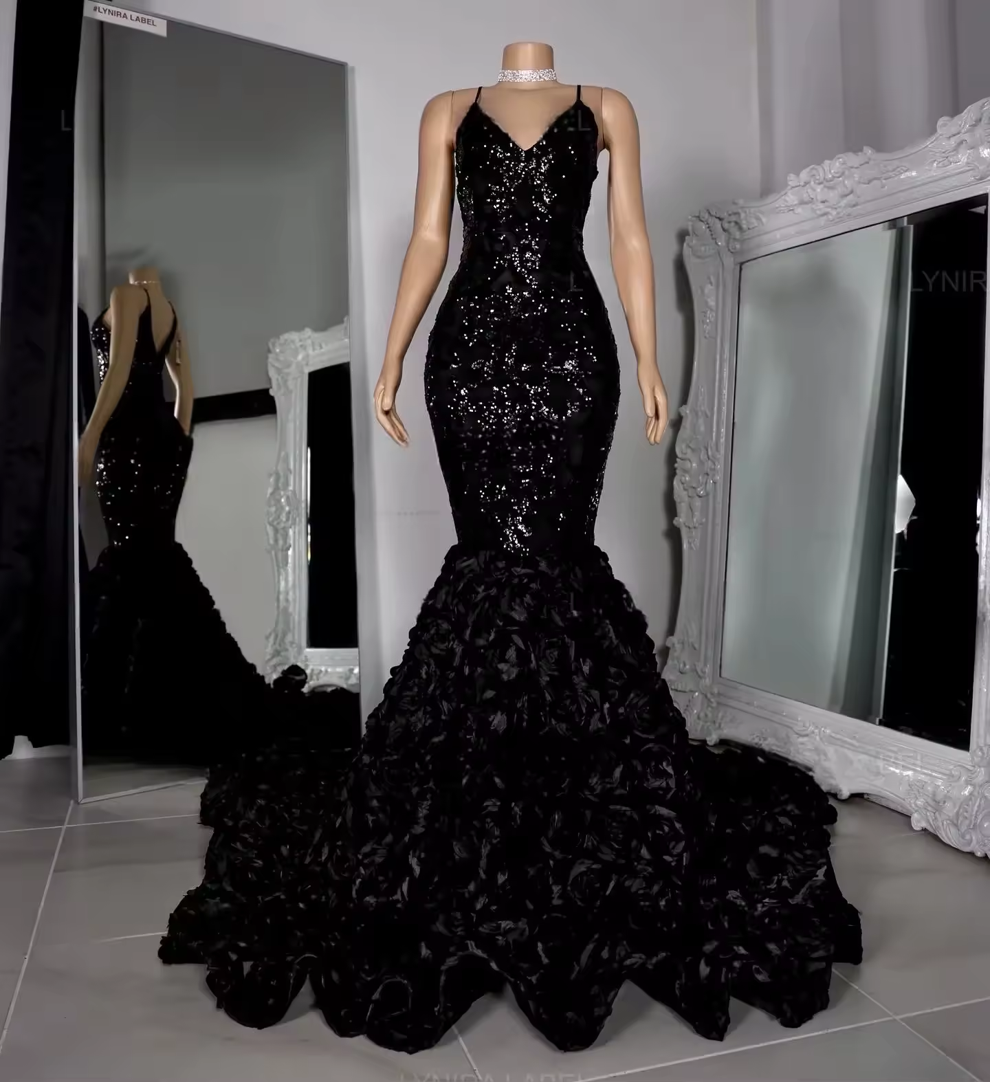 Black Spaghetti Straps Long Black Girls Prom Dresses Mermaid Style Sequins Floral Backless Prom Gowns Party Customized