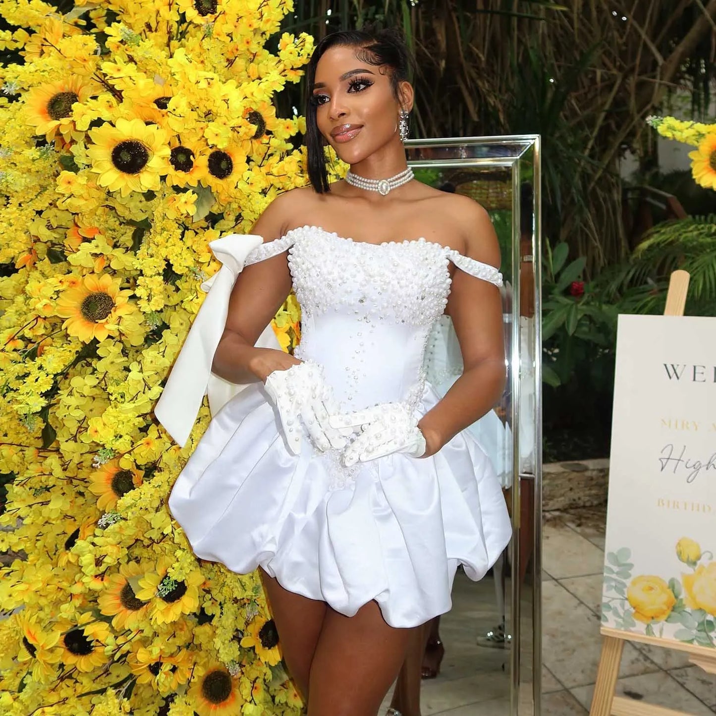 Luxury Pearls White Mini Dress Women Formal Party Dresses Hand Beaded Short Prom Gown Bow Sleeves Wedding Party Dress Custom
