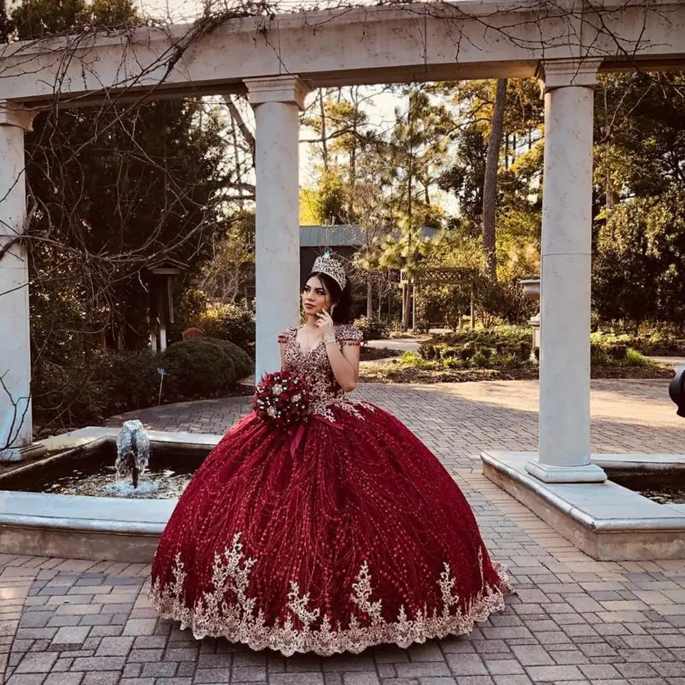 Dark Red Beaded Ball Gown Quinceanera Dresses Gold Beads Sweet 16 Dress Pageant Gowns vestido de 15 anos años quinceañera