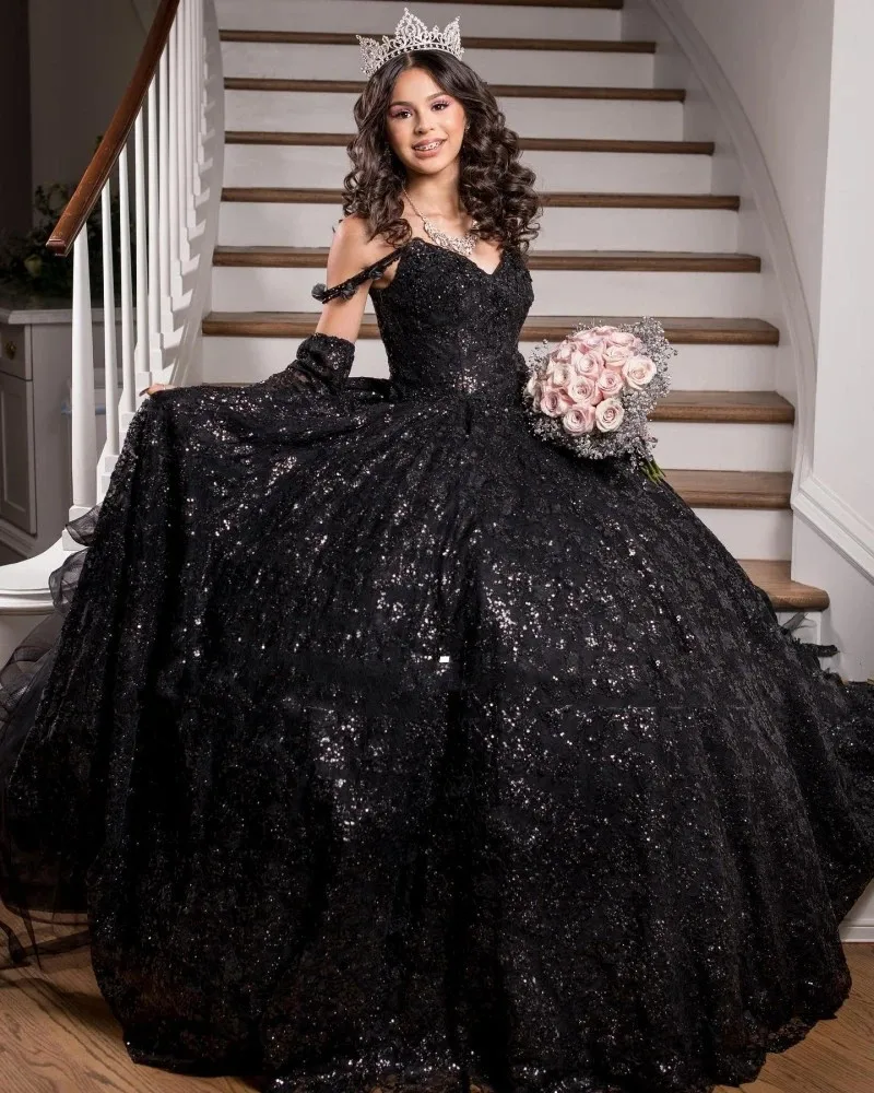 Vintage Black Vestido De 15 Anos Quinceanera Dresses Sweetheart Lace Ruffles Sweet 16 Birthday Wear Party Dress