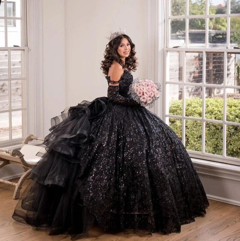 Vintage Black Vestido De 15 Anos Quinceanera Dresses Sweetheart Lace Ruffles Sweet 16 Birthday Wear Party Dress