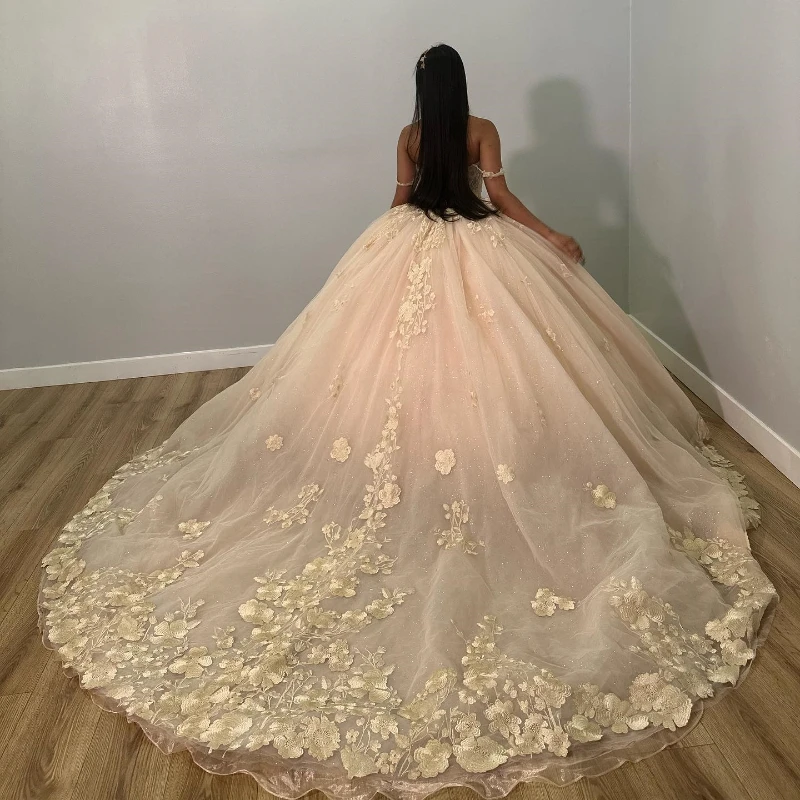 Champagne Sweetheart Princess Quinceanera Dresses Off Shoulder Lace Appliques Ball Gown Sweet 16 Dresses Vestidos De 15 Años