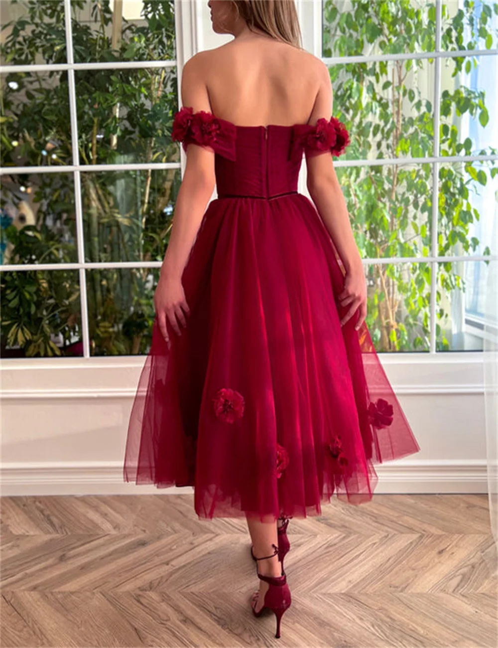Fancy A-Line Cocktail Dresses for Women Floral Appliques Homecoming Dresses Elegant Off Shoulder Tea Length Tulle with Slit 2024