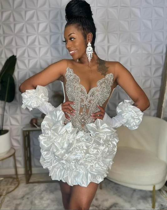 Little White Dress Sparkly Short Prom Homecoming Dresses for Black Girl Luxury Diamond Crystal Birthfay Gala Gown with gloves