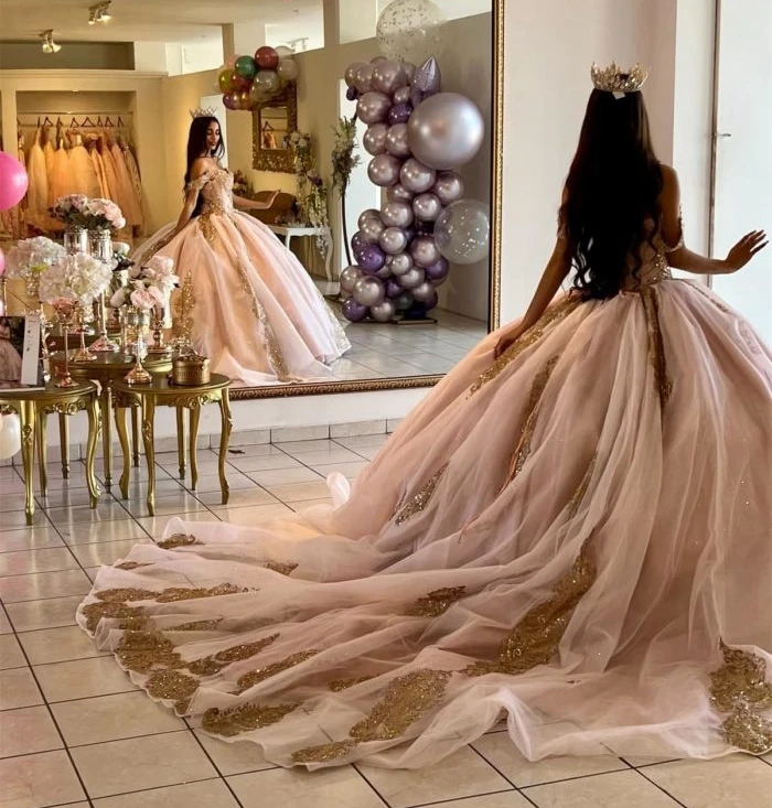 Champagne Princess Quinceanera Dresses Ball Gown Off The Shoulder Tulle Appliques Sweet 16 Dresses 15 Años Mexican