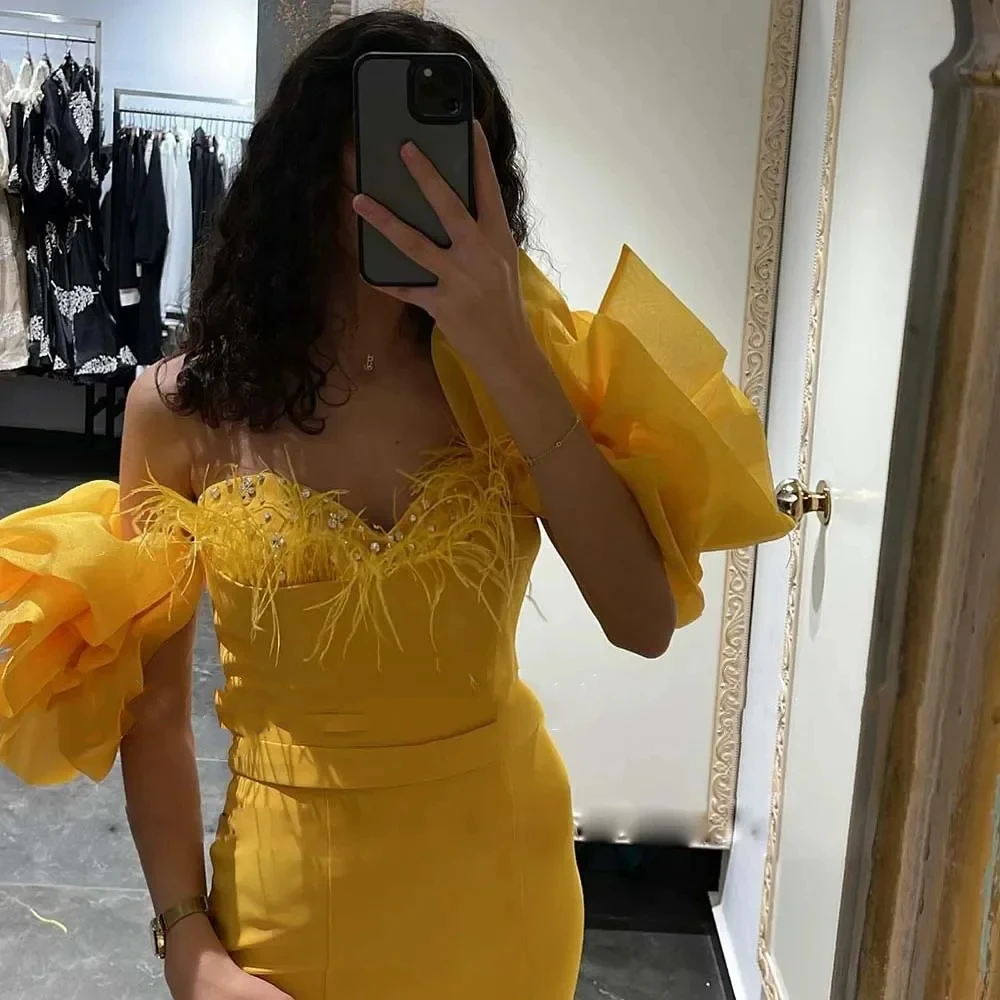 2024 New Yellow Simple Evening Dresses Sweetheart Belt Feathers Party Prom Gowns Elegant Off Shoulder Backless Vestido De Fiesta